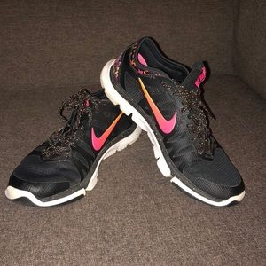 Nike women’s sneakers